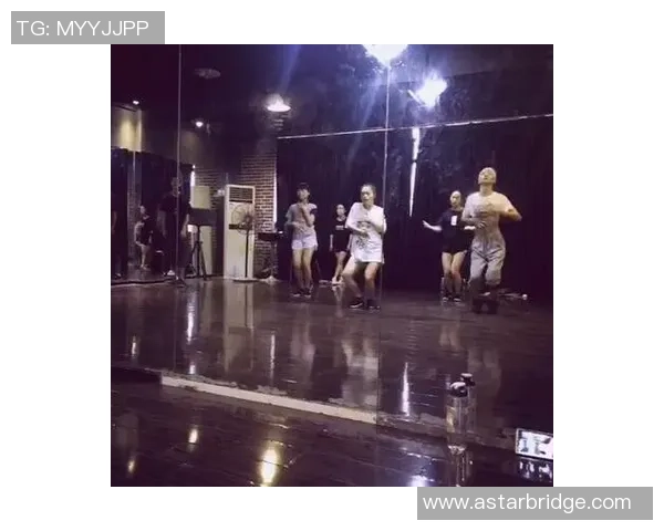 街舞文化探秘：武汉街舞队如何实现整体压制与突破